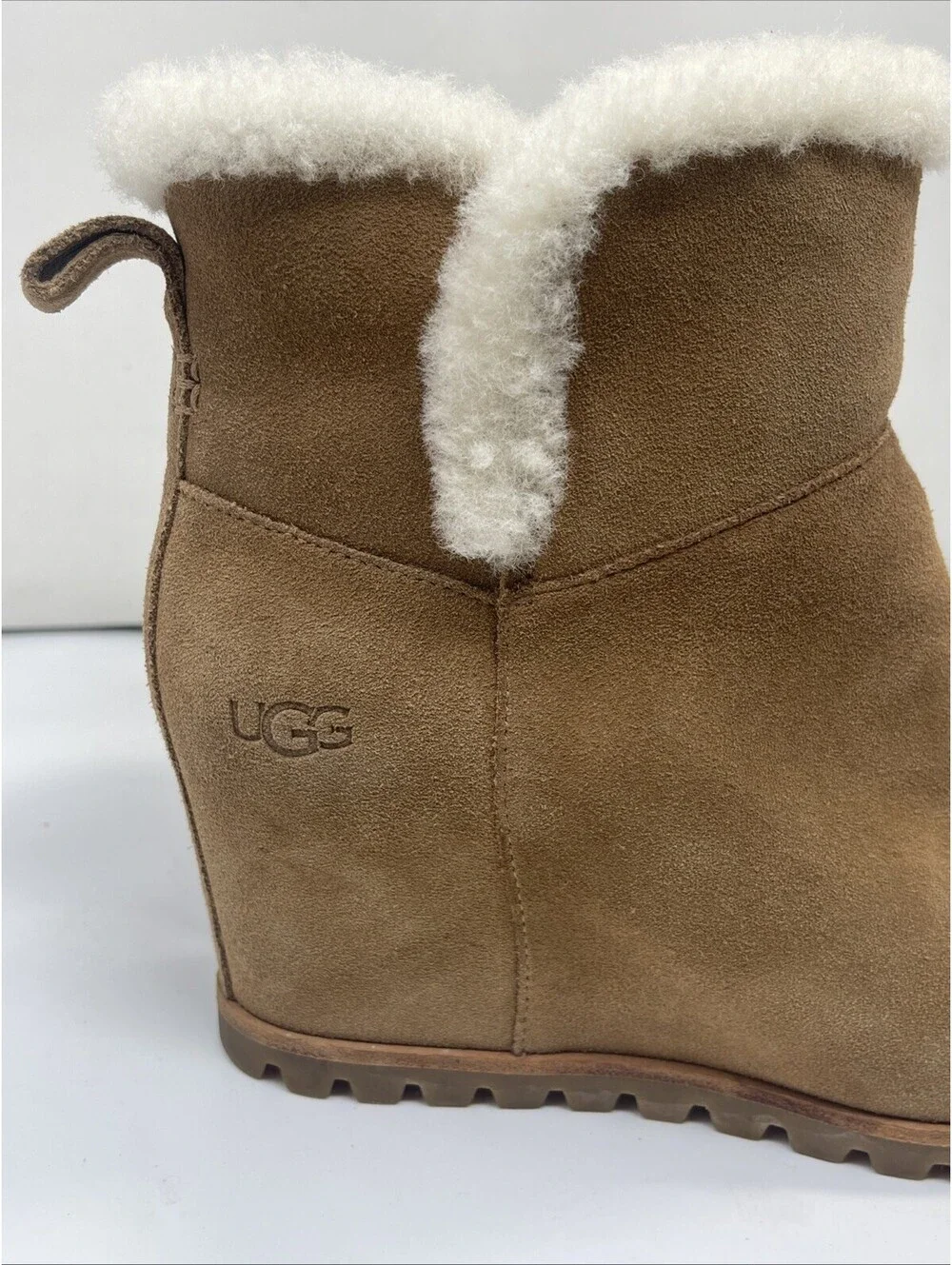 UGG Seyline Women Tan Suede Wedge Booties Shearling Lined Size 9